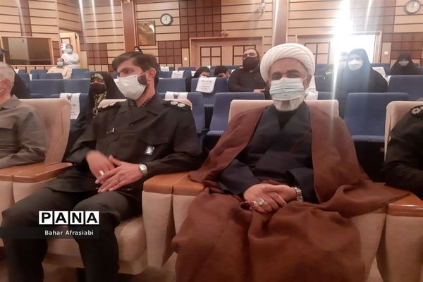 برگزاری مراسم اختتامیه دوره تشکیلاتی یاوران ولایت شهر پرند