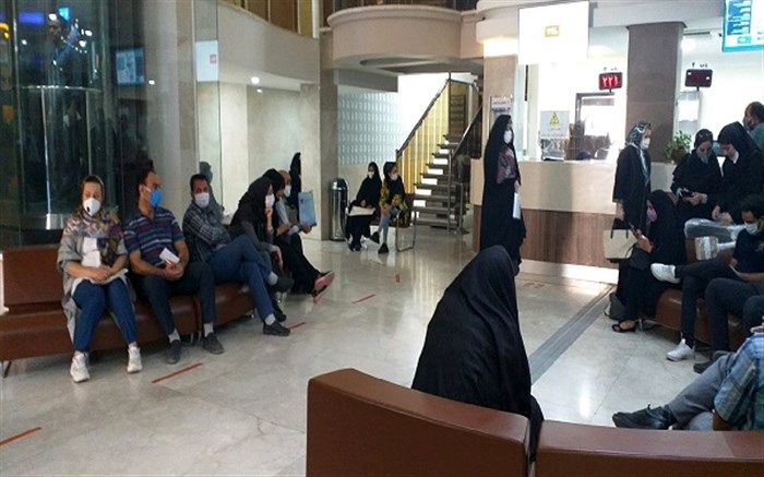 توصیه‌های کرونایی؛ هنگام حضور در مطب پزشکان از ۲ ماسک استفاده کنید