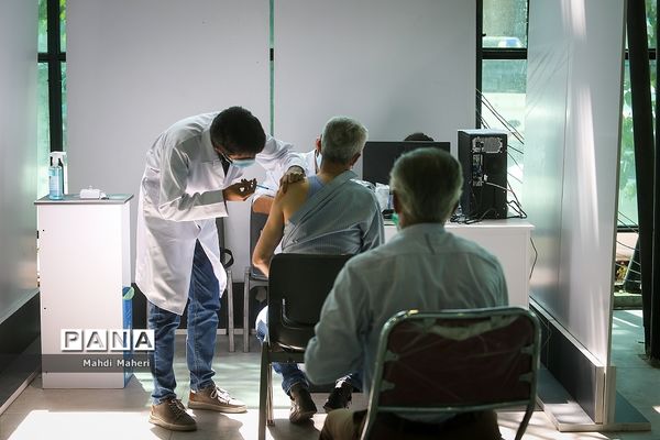 افتتاح مرکز واکسیناسیون بسیج دانشجویی