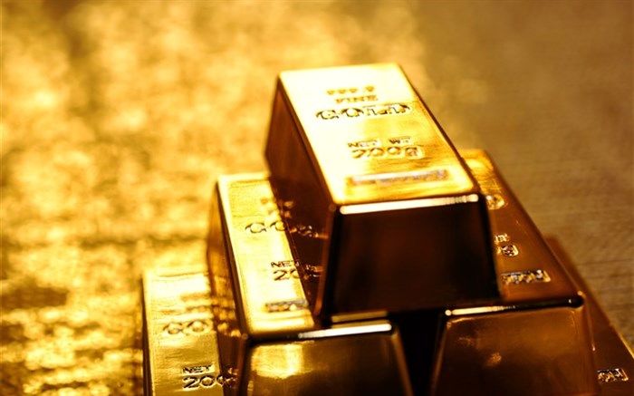قیمت جهانی طلا از ۱,۸۰۰ دلار پایین‌تر آمد