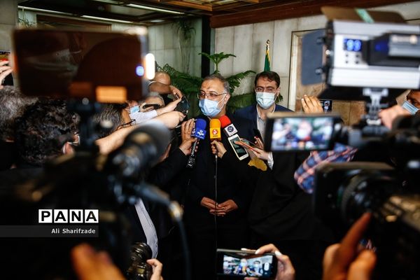 حضور شهردار تهران در جلسه شورای شهر