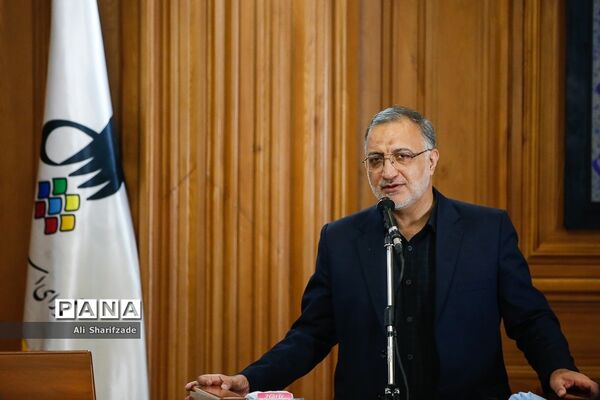 حضور شهردار تهران در جلسه شورای شهر