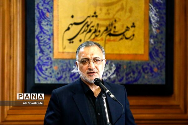حضور شهردار تهران در جلسه شورای شهر