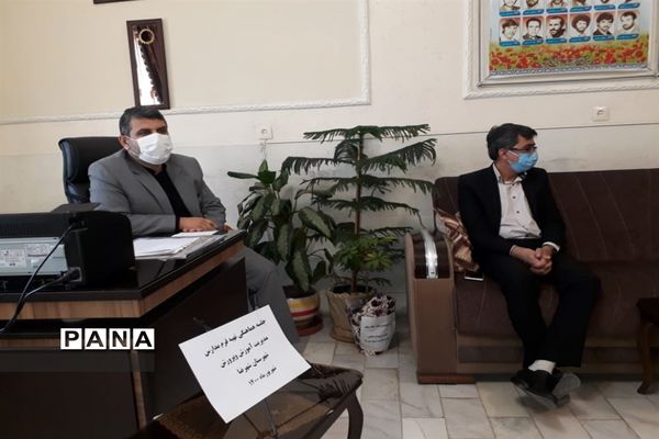 کارگروه نظارت بر تهیه و توزیع لباس فرم مدارس شهرستان شهرضا