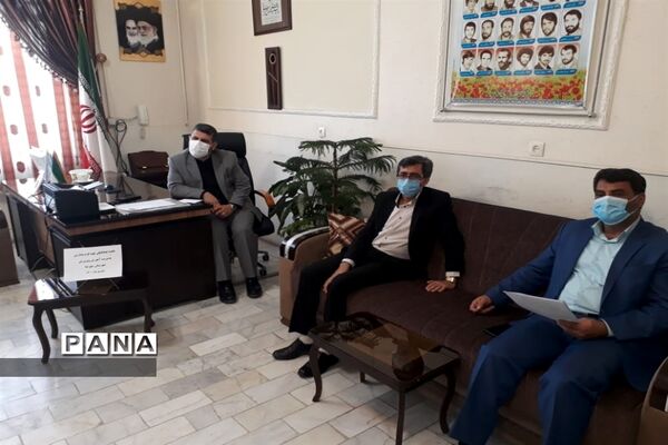 کارگروه نظارت بر تهیه و توزیع لباس فرم مدارس شهرستان شهرضا