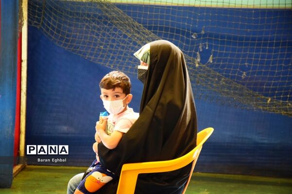 واکسیناسیون فرهنگیان در منطقه 4