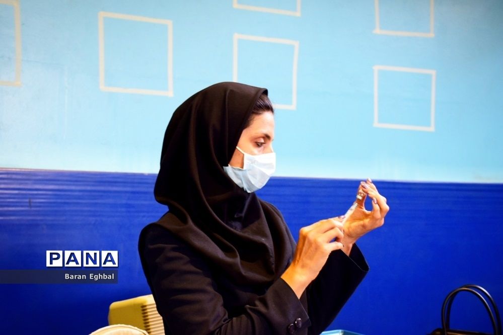 واکسیناسیون فرهنگیان در منطقه 4