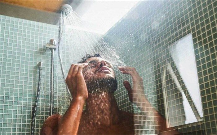 ۶ فایده دوش شبانه برای سلامتی
