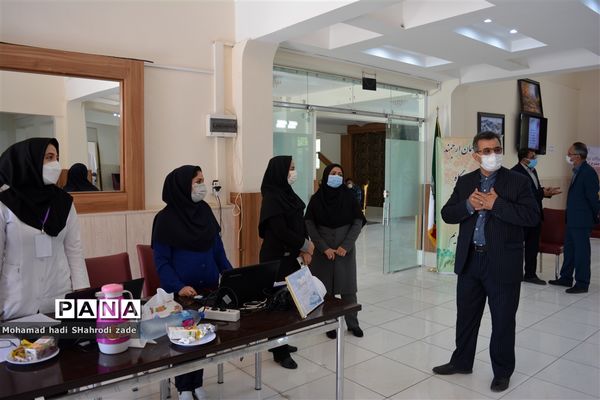 واکسیناسیون فرهنگیان ناحیه یک آموزش و پرورش مشهد در اردوگاه شهدای مدافع حرم