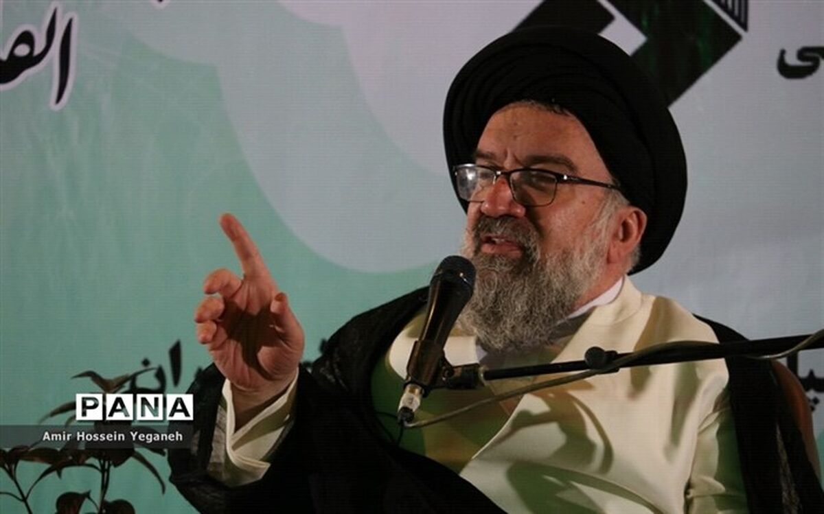 آیت الله خاتمی: سران نظام درصدد حل مشکلات کشور و مردم هستند