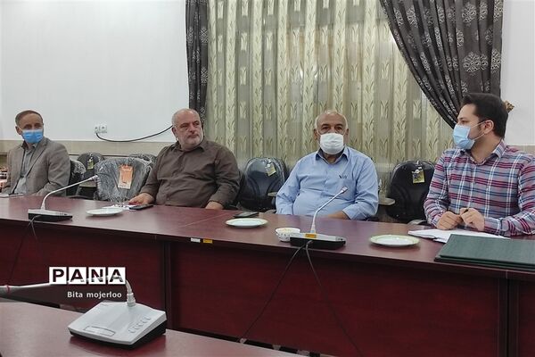 تقدیر از دانش آموزان گلوگاهی برگزیده جشنواره تابستان شاد