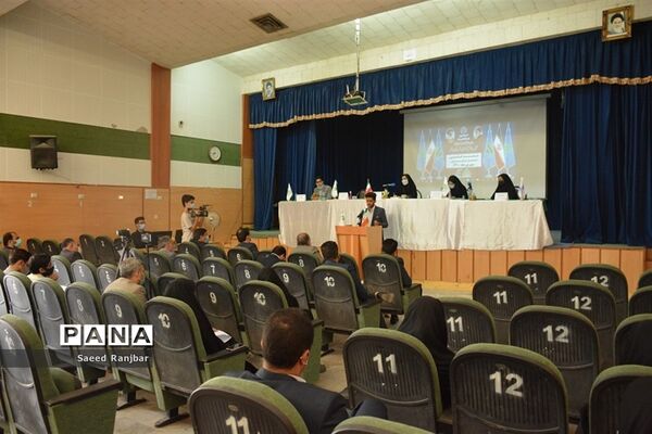 نشست علنی فصل تابستان 1400 مجلس دانش‌آموزی شهرستان بافق
