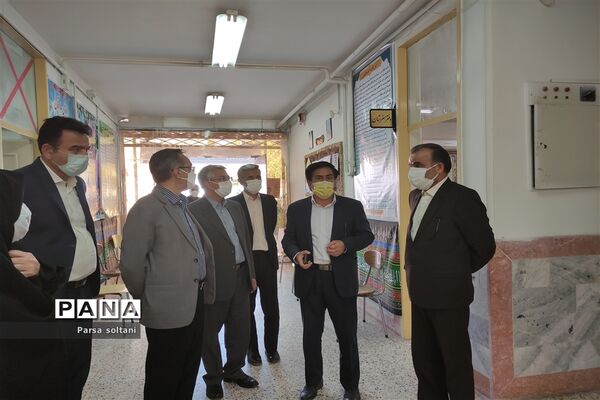 بازدید معاون آموزش متوسطه اداره کل آموزش و پرورش خراسان از مدارس کاشمر