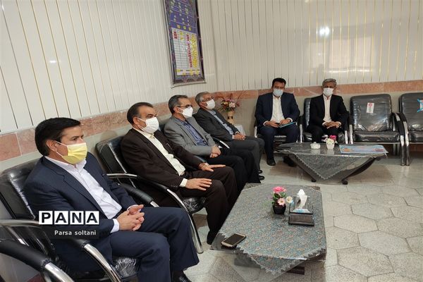 بازدید معاون آموزش متوسطه اداره کل آموزش و پرورش خراسان از مدارس کاشمر