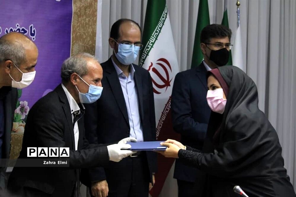 آیین تجلیل از عوامل تولید و پخش برنامه محتوای پیش دبستانی ومعاونان منتخب آذربایجان شرقی