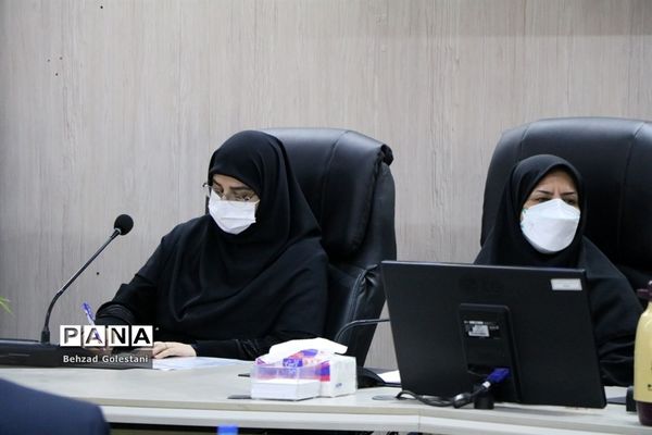 نشست صمیمی معاون وزیر آموزش و پرورش با مدیران مدارس آذربایجان غربی در شبکه شاد