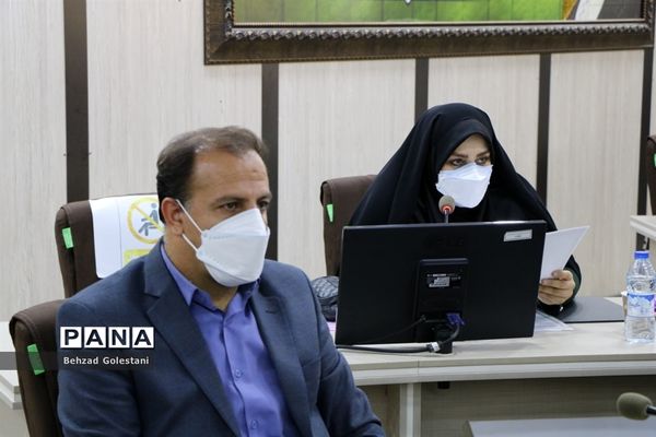 نشست صمیمی معاون وزیر آموزش و پرورش با مدیران مدارس آذربایجان غربی در شبکه شاد