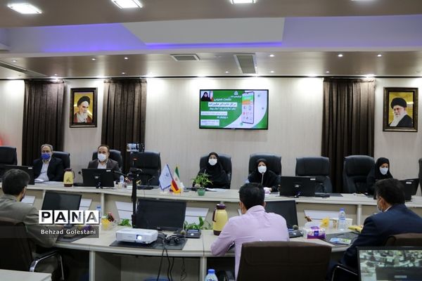 نشست صمیمی معاون وزیر آموزش و پرورش با مدیران مدارس آذربایجان غربی در شبکه شاد