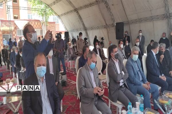 آیین افتتاح متمرکز مجتمع های آموزشی قلم و رازی در البرز