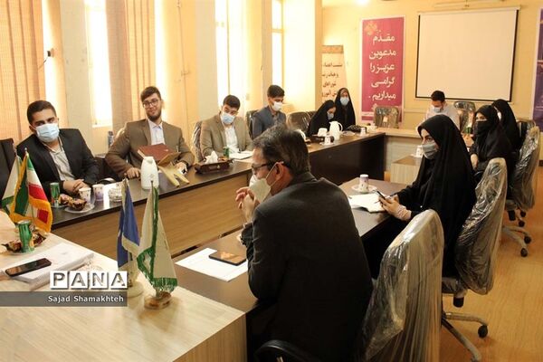 نشست فصلی نمایندگان دهمین دوره مجلس دانش آموزی استان خوزستان
