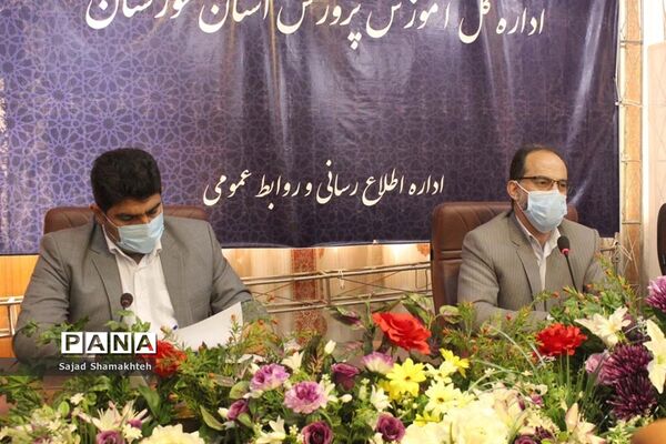 نشست هیات رئیسه مجلس دانش آموزی خوزستان با مدیرکل آموزش و پرورش