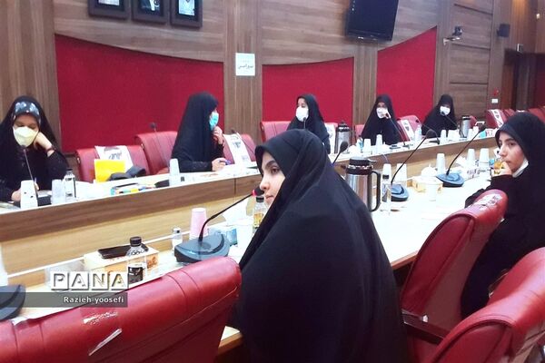 مسابقه مناظره دانش‌آموزی یاوران ولایت ویژه‌ فرماندهان واحد بسیج دانش‌آموزی استان تهران