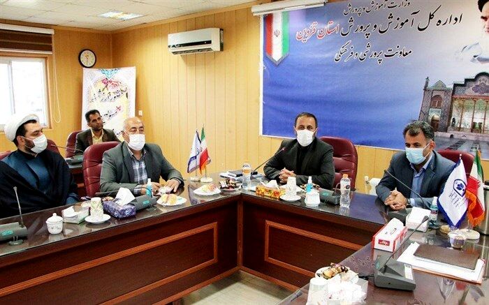سال تحصیلی همزمان با سراسر کشور سوم مهرماه آغاز می‌شود