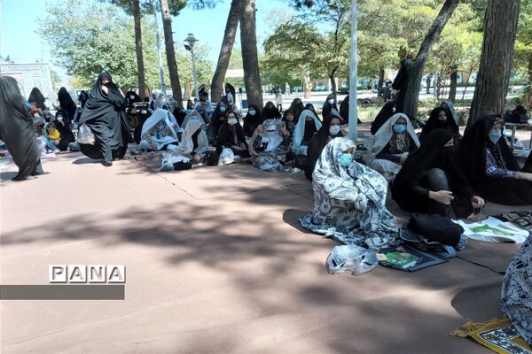 اقامه اولین نماز جمعه توسط امام جمعه جدید شهرستان کاشمر