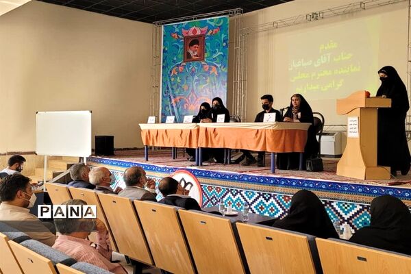 نشست نمایندگان مجلس دانش آموزی ابرکوه با نماینده مجلس