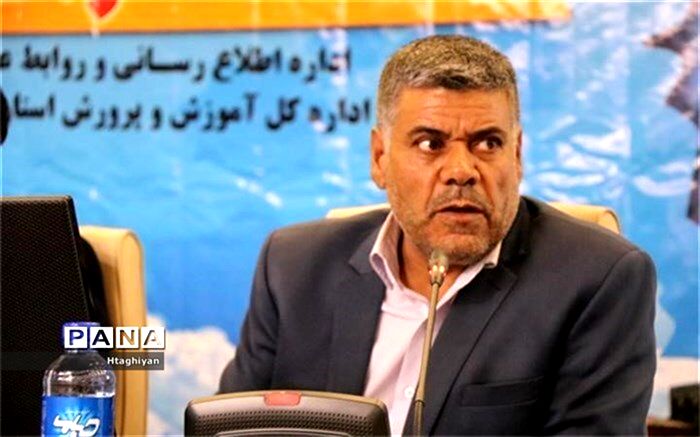 توزیع 25840 دفتر دانش‌آموزی بین دانش‌آموزان نیازمند استان اصفهان