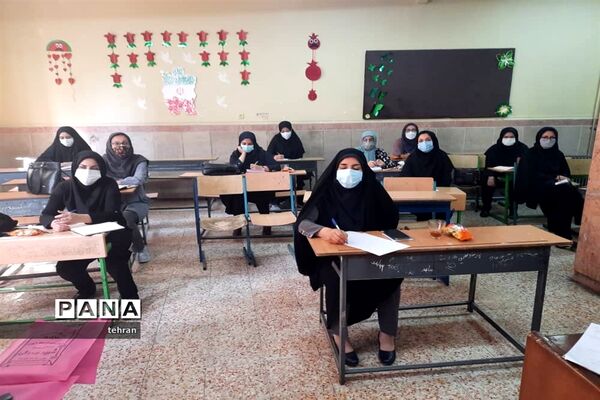 برگزاری کارگاه‌های ترکیبی حضوری و مجازی برای معلمان جدیدالورود ابتدایی منطقه 7
