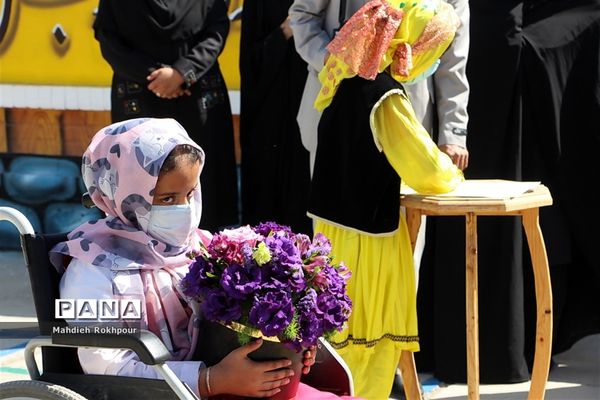 بازدید رییس سازمان آموزش و پرورش استثنایی از آموزشگاه استثنایی تدبیر بیرجند