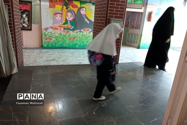 جشن شکوفه‌ها در دبستان دخترانه راضیه منطقه 8