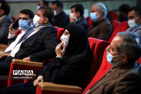آیین تجلیل از معلمان و عوامل مدرسه تلویزیونی ایران