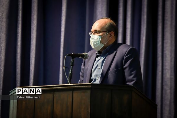 آیین تجلیل از معلمان و عوامل مدرسه تلویزیونی ایران