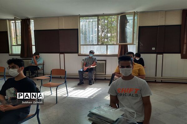 تقدیر از دانش‌آموزان مدرسه شهید بهشتی رودهن