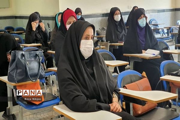 نشست تخصصی مدیران متوسطه در ناحیه یک بهارستان