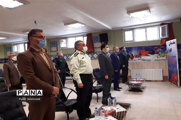 نواختن زنگ ایثار و شهادت  را مدرسه شهدای اقتدار ملارد