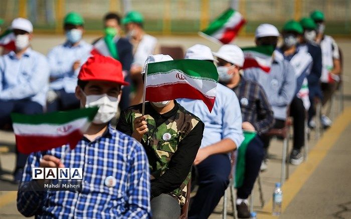 از معرفی شهدای دانش‌آموز تا نواختن زنگ ایثار و مقاومت