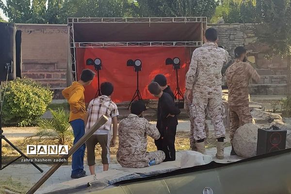 نمایشگاه هشت سال جنگ دفاع مقدس در فرهنگسرای ولا شهرری