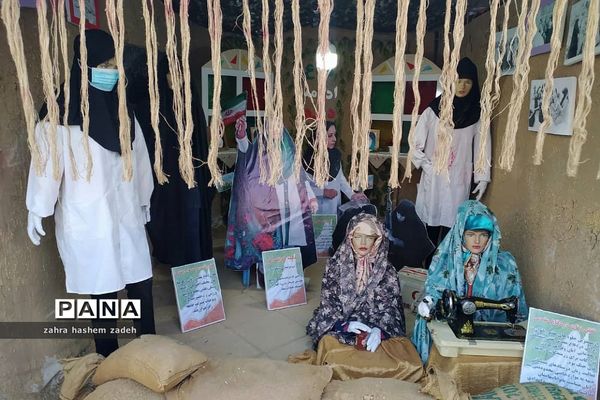 نمایشگاه هشت سال جنگ دفاع مقدس در فرهنگسرای ولا شهرری