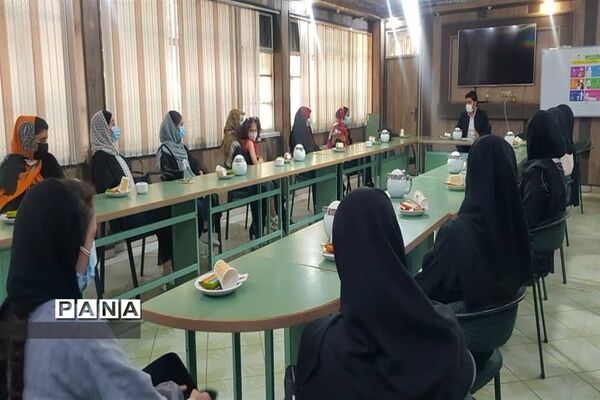 برگزاری کارگروه انجمن عکاسی، در کانون فرهنگی تربیتی امید منطقه ۱۴