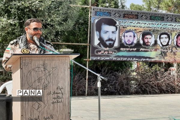 برنامه متمرکز هفته دفاع مقدس و گرامیداشت یاد و خاطره شهدا همراه با اهدا گل به شهدای دفاع مقدس