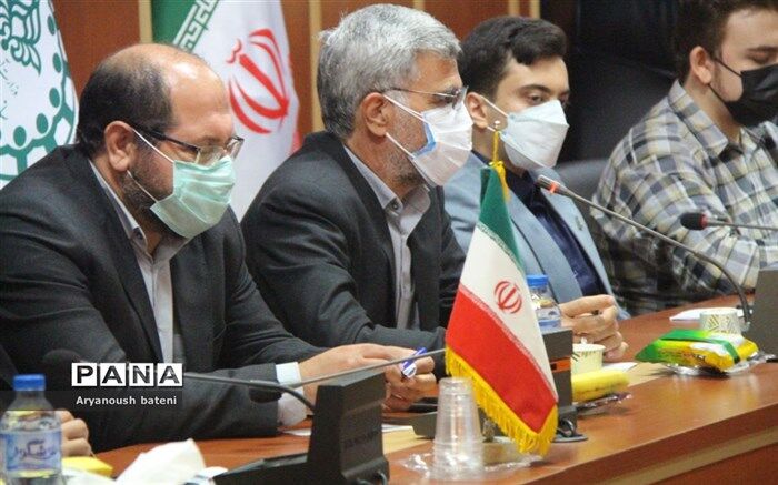 نقش رسانه‌ها در نهادینه کردن ارزش‌ها و باورها در جامعه