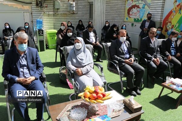 نواختن زنگ غنچه‌ها و شکوفه‌ها در ارومیه