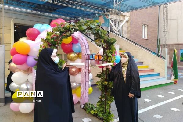 جشن شکوفه‌ها جشن مهربانی در منطقه هفت