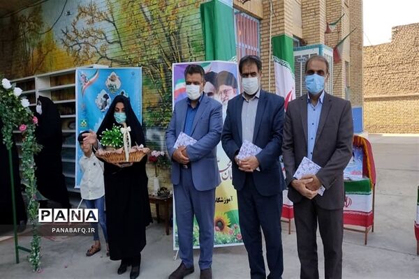 جشن شکوفه‌های آموزشگاه شاهد نور بافق