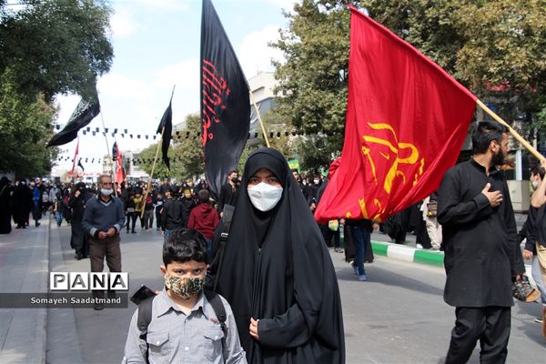 راهپیمایی عظیم جاماندگان اربعین حسینی(ع)