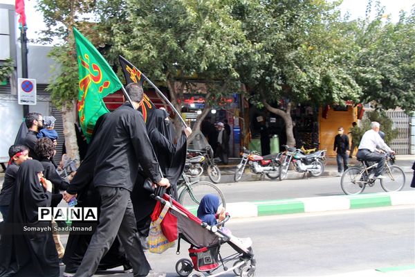 راهپیمایی عظیم جاماندگان اربعین حسینی(ع)