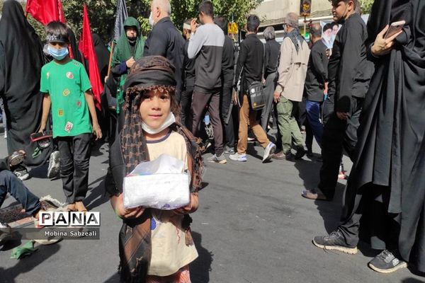 برپایی موکب جاماندگان کربلا در روز اربعین